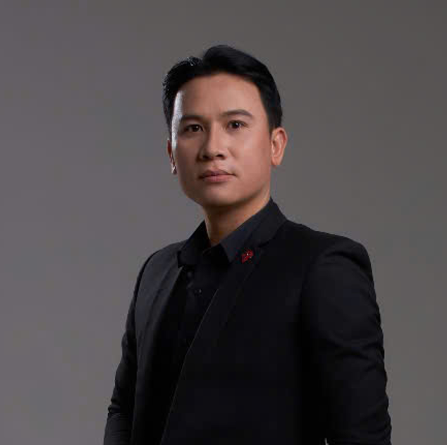 Ông Ngô Trí Việt