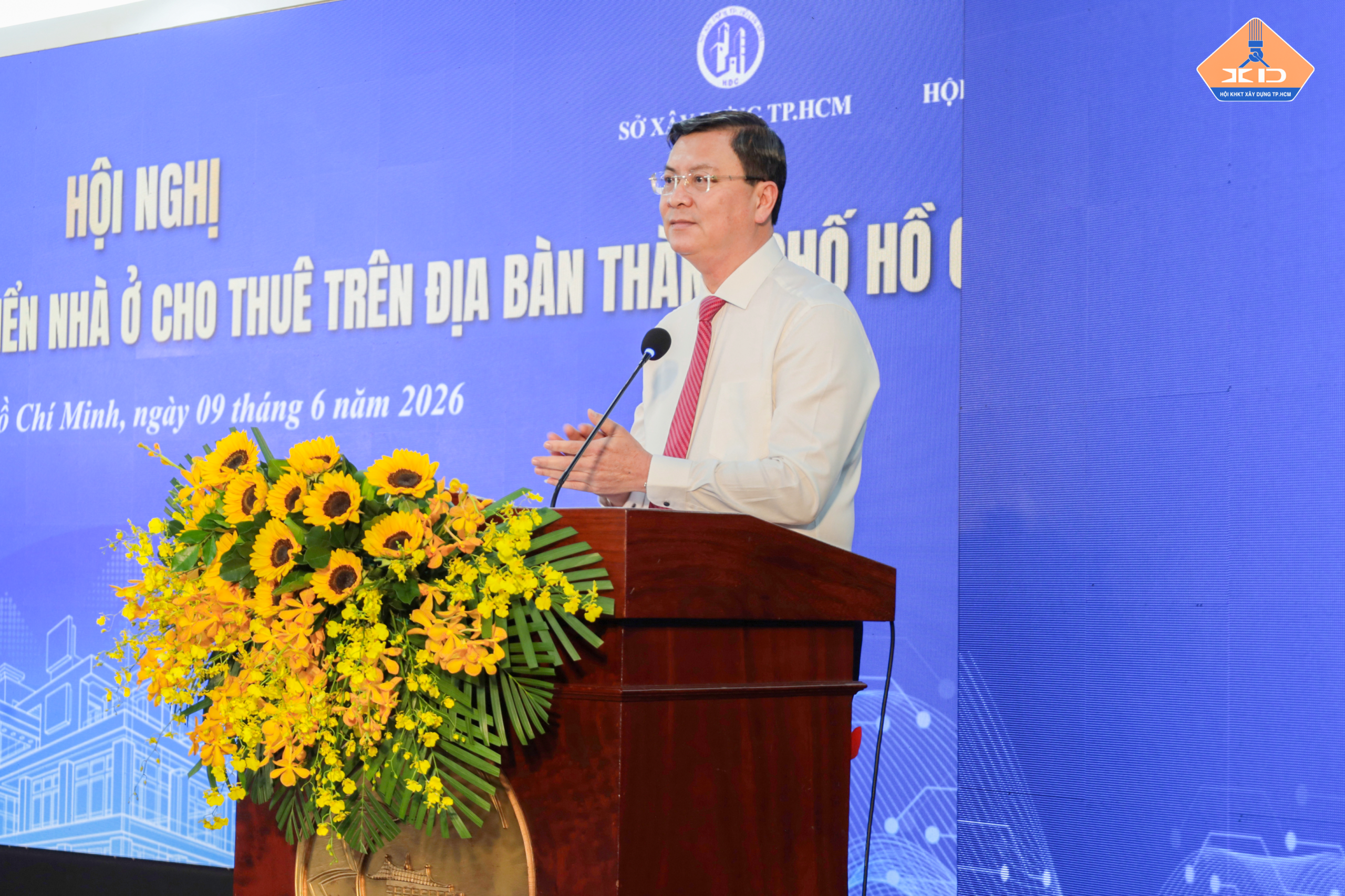 Phó Chủ tịch UBND TP.Hồ Chí Minh Nguyễn Công Vinh phát biểu định hướng hội nghị triển khai thực hiện nhà ở cho thuê (Theo Kết luận của đồng chí Tổng Bí thư, Chủ tịch nước Tô Lâm tại Thông báo số 64-/TB-VPTW ngày 22/5/2026 của Văn phòng Ban Chấp hành Trung ương về đẩy mạnh phát triển nhà ở cho thuê).