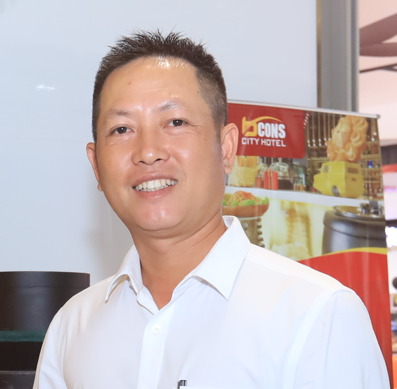 Ông Nguyễn Việt Hùng