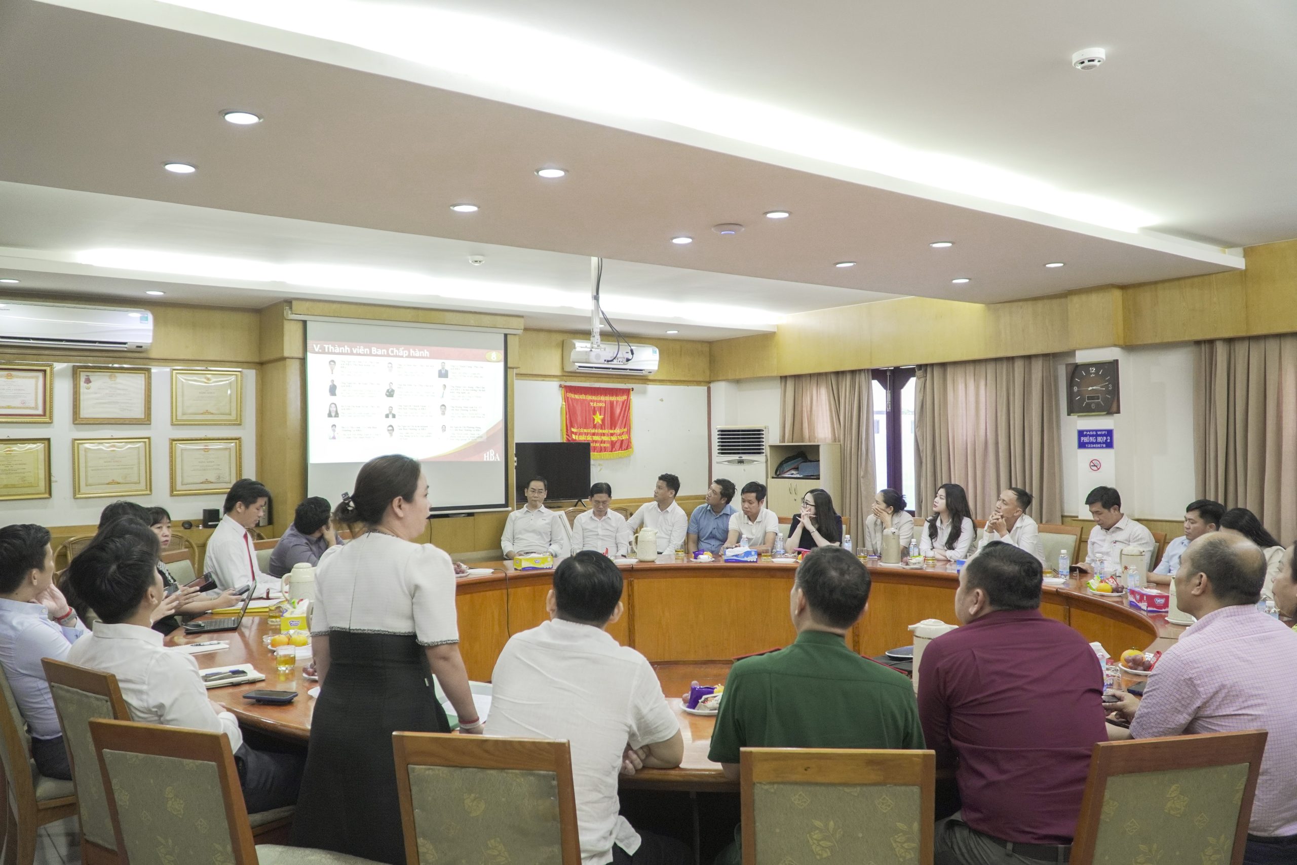 Quang cảnh buổi gặp gỡ, trao đổi.