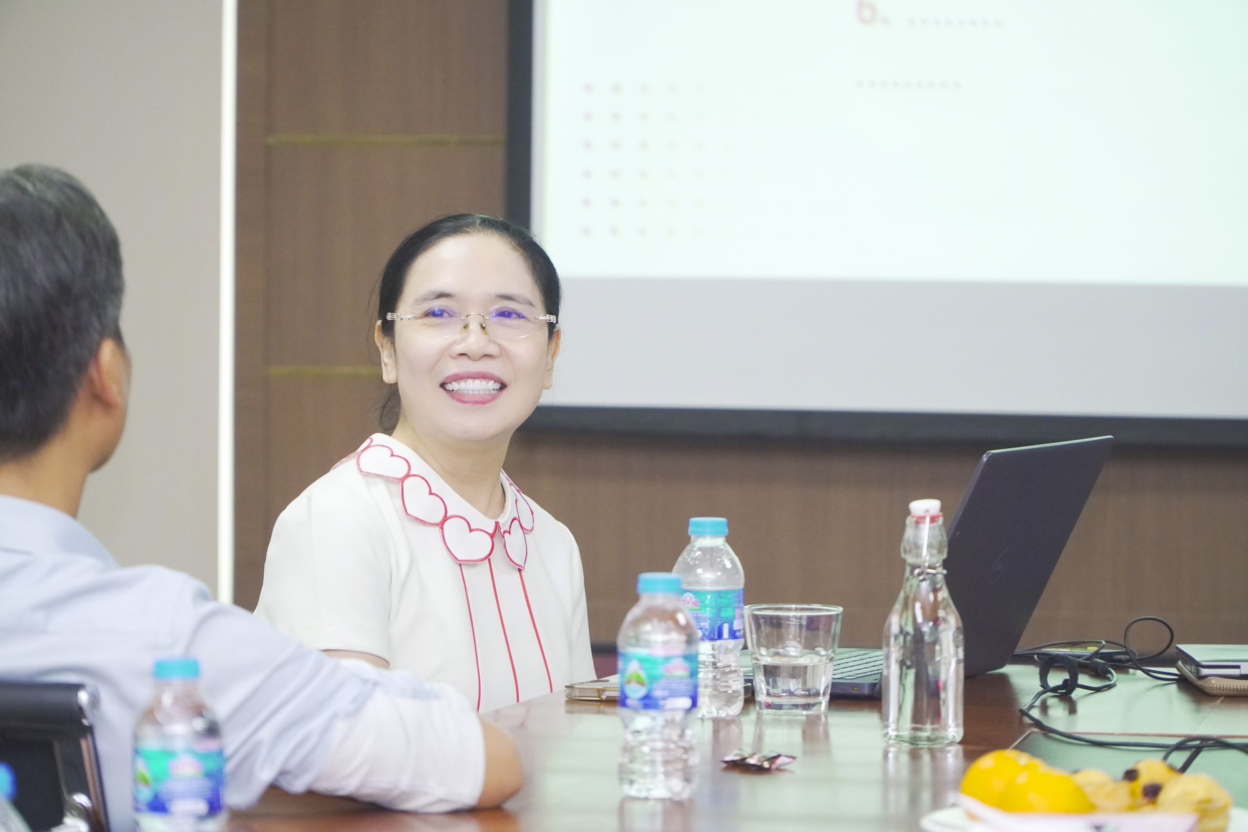 Bà Hoàng Thị Hiếu, Tổng Quản lý Cấp cao Sales & Marketing, Công ty TNHH Thang máy VGSI