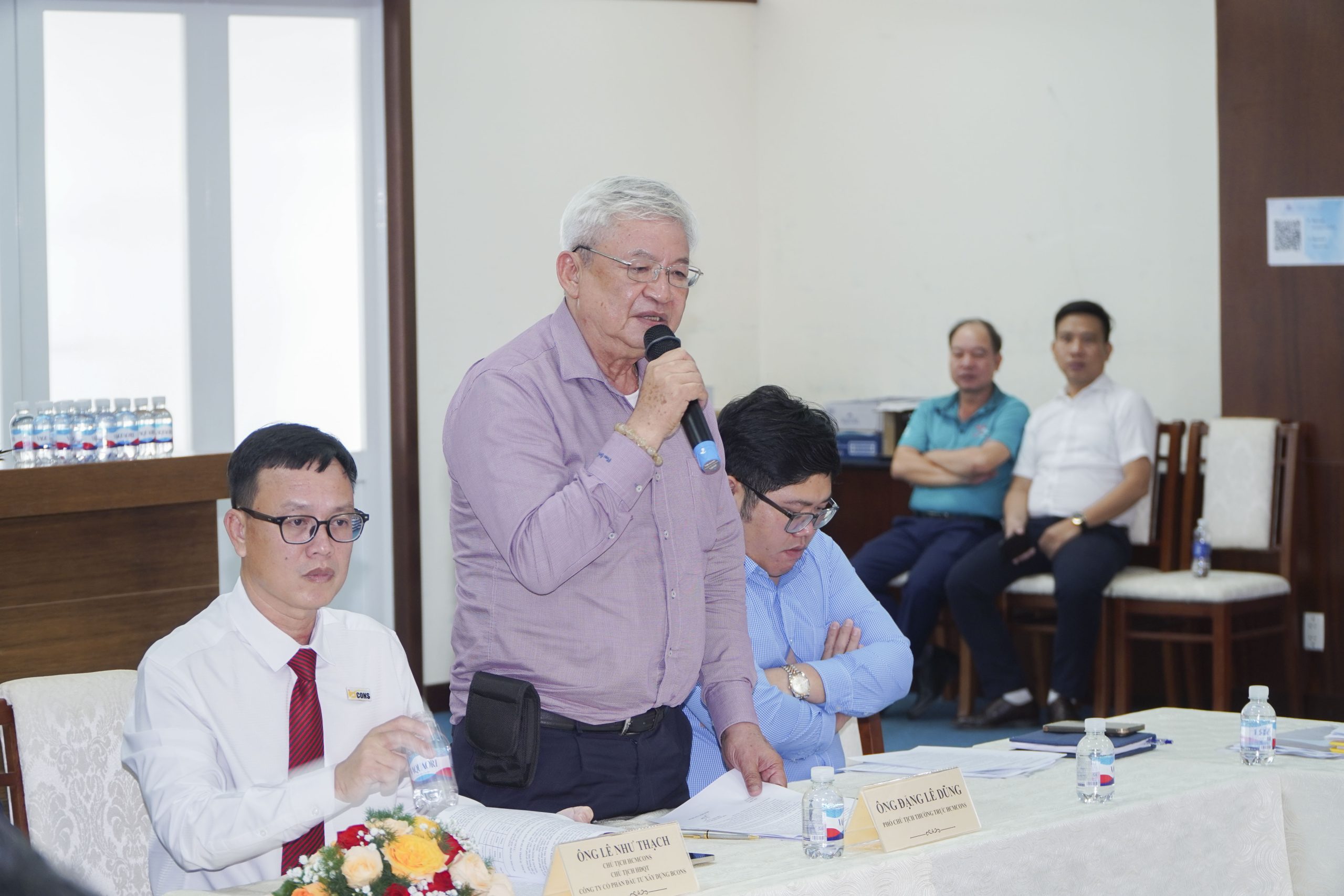 Ông Đặng Lê Dũng - Phó Chủ tịch Hội trình bày ý kiến về phương hướng hoạt động Hội trong 3 tháng cuối năm 2026.