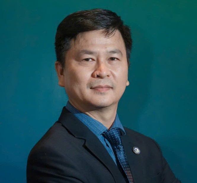 Ông Bùi Văn Nhân, Phó Tổng Giám đốc