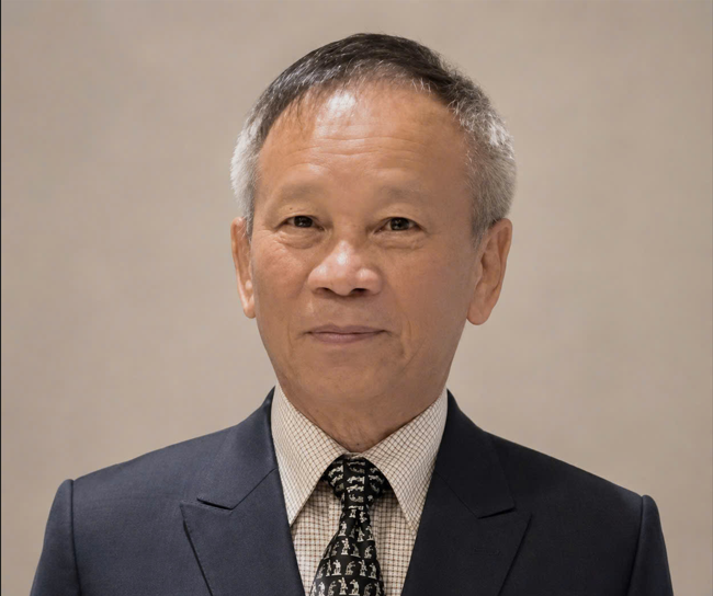 Ông Trần Trung Nghĩa, Giám đốc